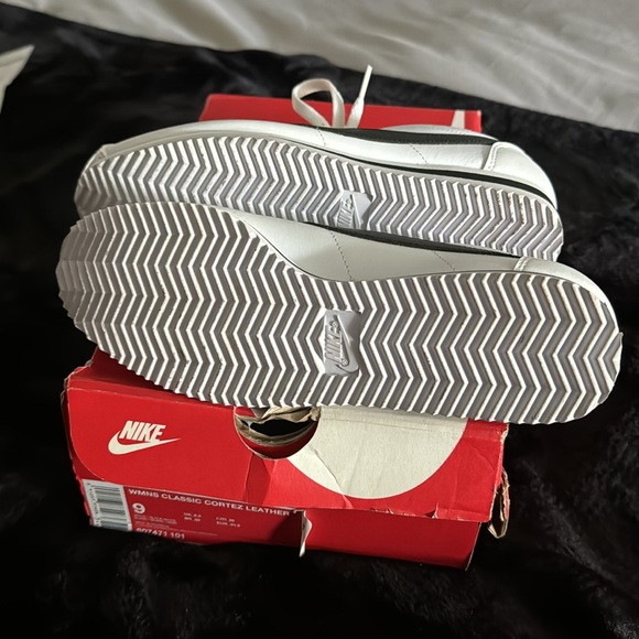 Nike aClassic Cortez Leather Women’s Sz 9 - Picture 4 of 5